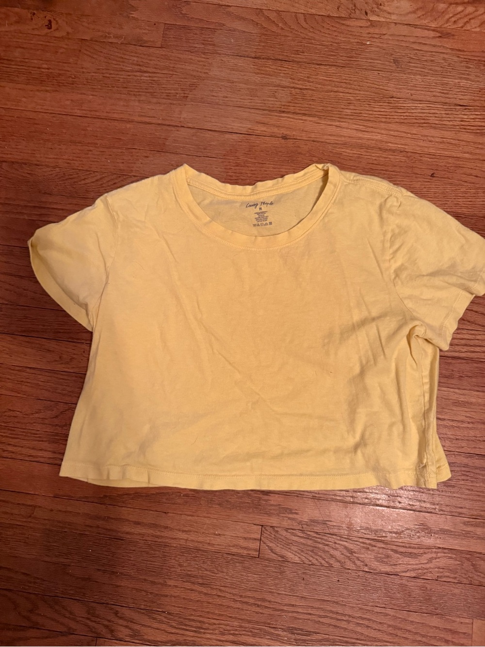 Light Yellow Cropped Crewneck Tee - Casual Summer Top - size Medium